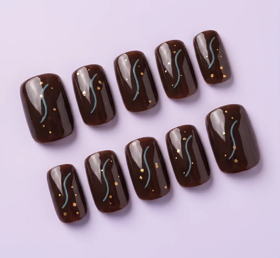 Desert Cosmos press-on nail set