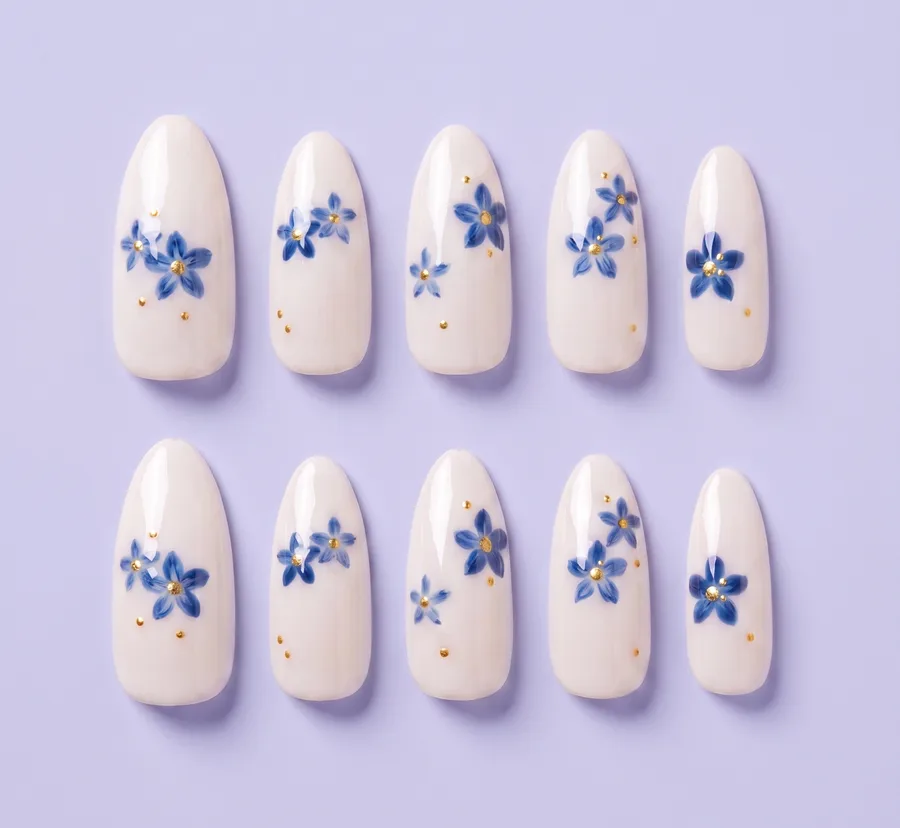 Porcelain Garden press-on nail set