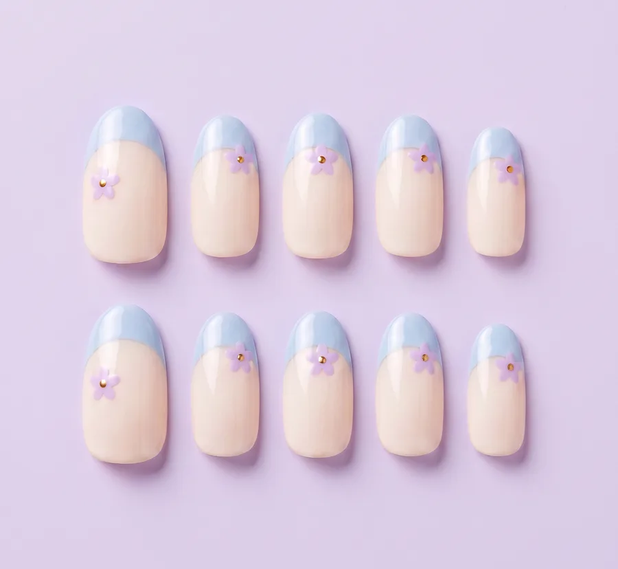 Sky Lace press-on nail set